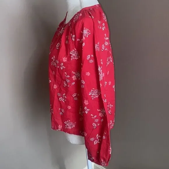 Universal Thread Top!  - Picture 3 of 8